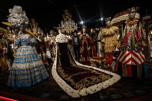 Al via mostra Dolce &amp; Gabbana al Grand Palais di Parigi (ANSA)