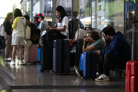 Guasto a Roma, cancellati oltre 100 treni