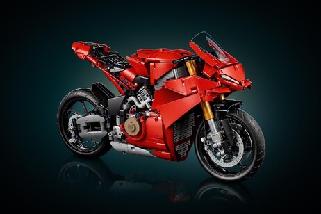 Ducati e LEGO insieme per set Technic Ducati Panigale V4