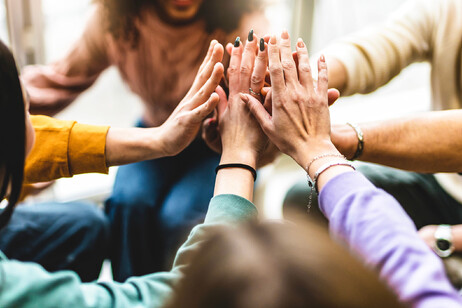 Mani di donne foto iStock.