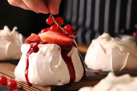 Eton Mess courtesy HelloFresh