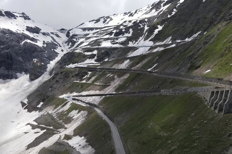 Strada dello Stelvio, ultimi lavori per l'apertura