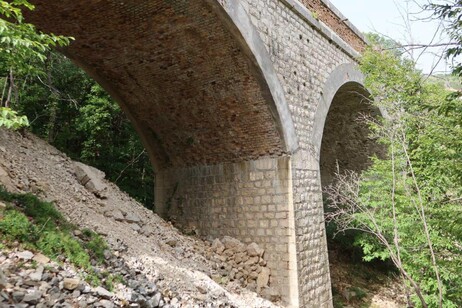 RFI, ABRUZZO: INTERVENTI DI POTENZIAMENTO TECNOLOGICO SULLA linea ferroviaria SULMONA – L’AQUILA