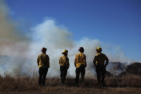 Wildfires continue to rage through Los Angeles area