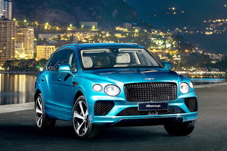 Per Bentley Bentayga EWB Azure Riviera debutto a Bruxelles