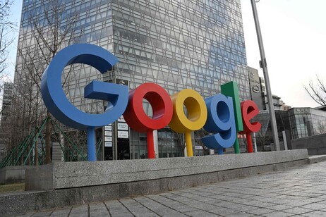 GOOGLE VERSA AL FISCO ITALIANO 326 MILIONI