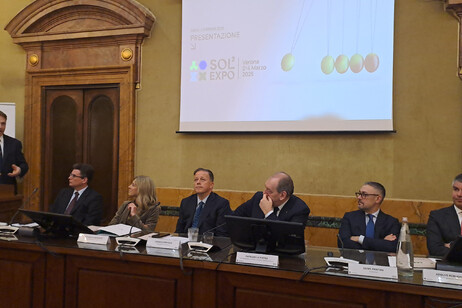 Ministro Lollobrigida e sottosegretario La Pietra alla presentazione di  Sol2Expo