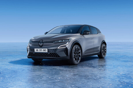 Renault Megane E-Tech Esprit Alpine debutta in Francia