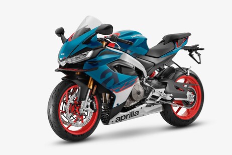 Aprilia RS 660 arriva nei concessionari ed è anche Factory