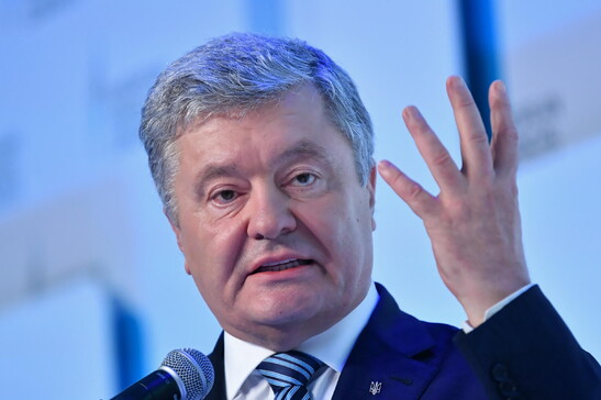 Poroshenko: "Chi non ci fa colpire la Russia ci lega le mani"