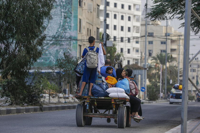 Guerra Medioriente - Evacuazione di Gaza, con qualsiasi mezzi © ANSA/EPA