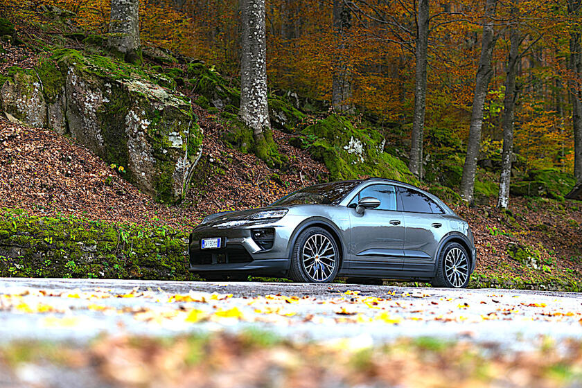 Porsche Macan 4