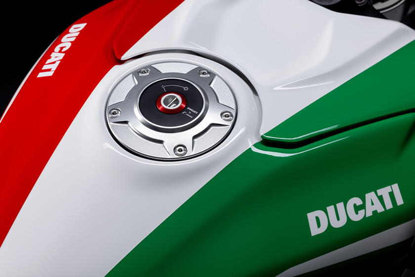 Ducati Panigale V4 Tricolore