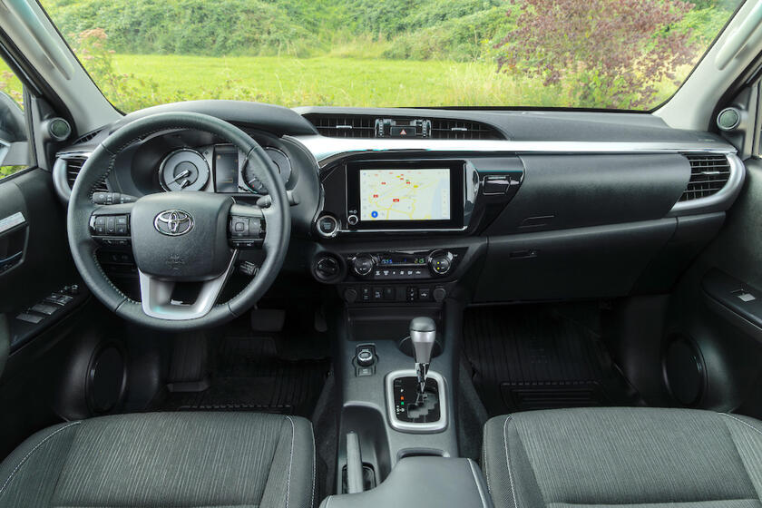 Toyota Hilux Double Cab 2.8 D Hybrid 48V