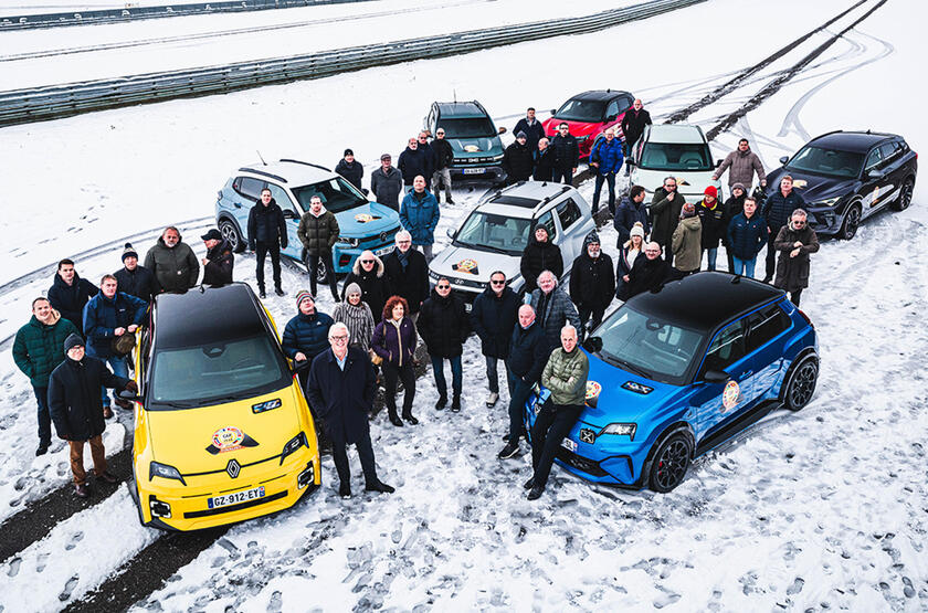 Vittoria della Renault 5 al The Car of the Year 2025