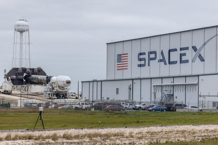 NASA-SpaceX Firefly Blue Ghost Mission 1 launch preparations