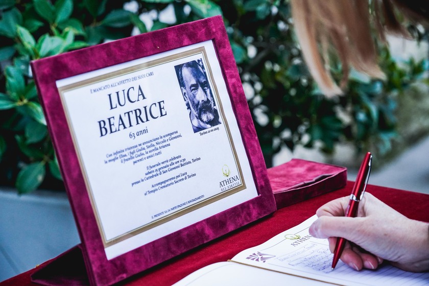 Torino, funerali del critico d'arte Luca Beatrice