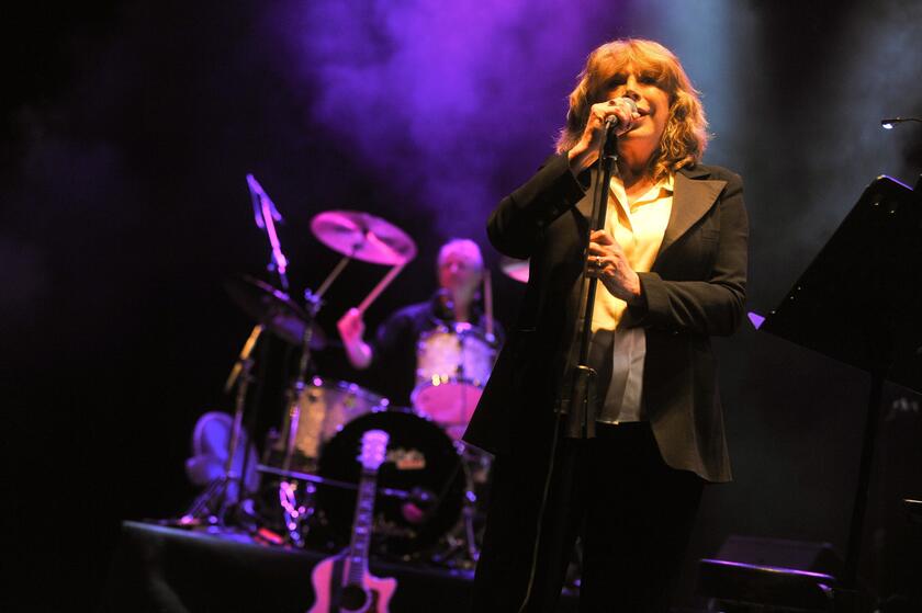 MARIANNE FAITHFULL IN CONCERTO A GENOVA