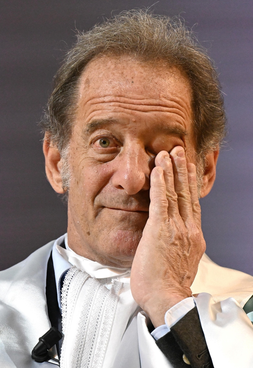 French actor Vincent Lindon receives honorary Master's Degree in Storytelling Arts