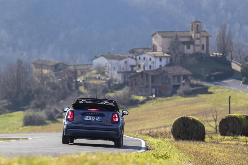 Nuova Mini Cooper Cabrio