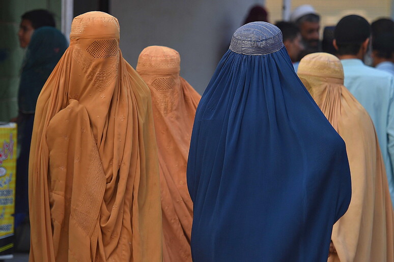 Donne con il burqa © ANSA/EPA