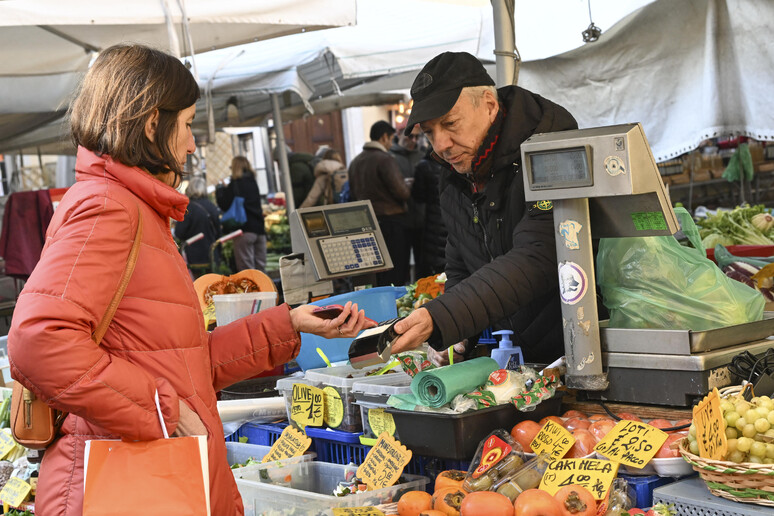 - RIPRODUZIONE RISERVATA