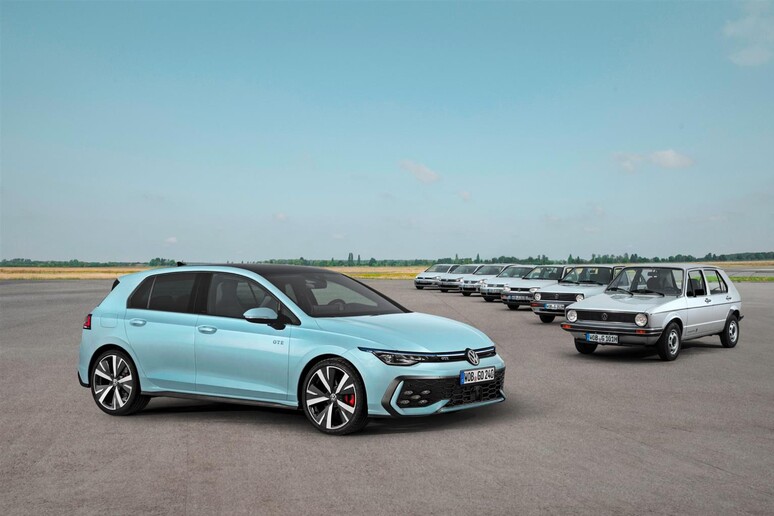 Le otto generazioni della VW Golf - RIPRODUZIONE RISERVATA