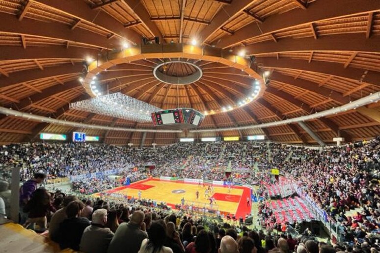 Supercoppa 2024 di pallacanestro raccontata agli ipovedenti - RIPRODUZIONE RISERVATA