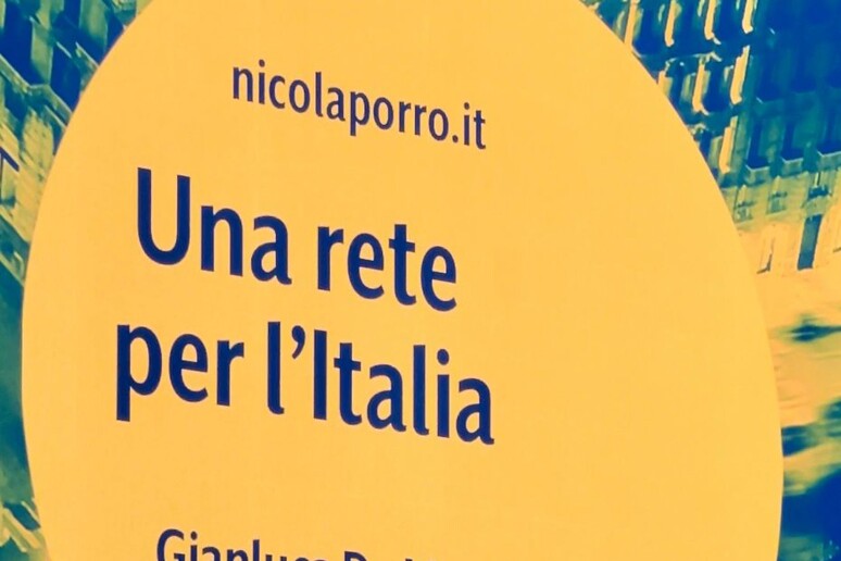 - RIPRODUZIONE RISERVATA