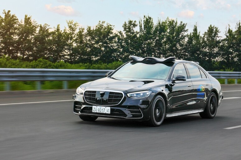 Mercedes: test su guida autonoma di livello 4 a Pechino - RIPRODUZIONE RISERVATA