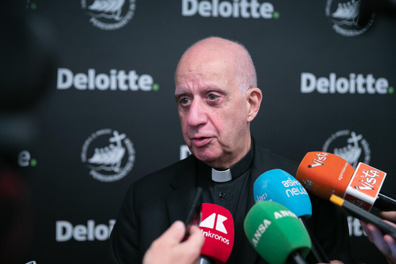 Mons.Rino Fisichella a "Giubileo 2025" di Deloitte - RIPRODUZIONE RISERVATA