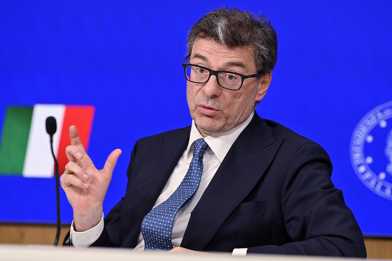 Giorgetti - RIPRODUZIONE RISERVATA