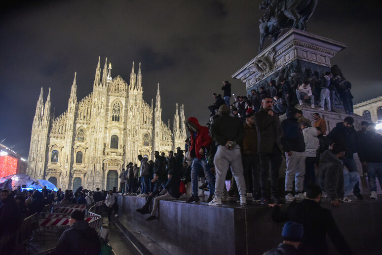 - RIPRODUZIONE RISERVATA