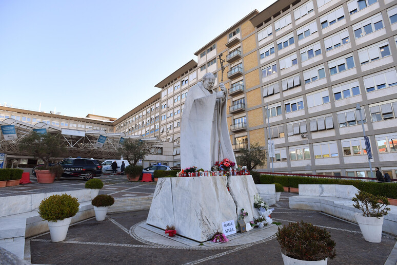 Papa Francesco ricoverato al Policlinico Gemelli - ALL RIGHTS RESERVED